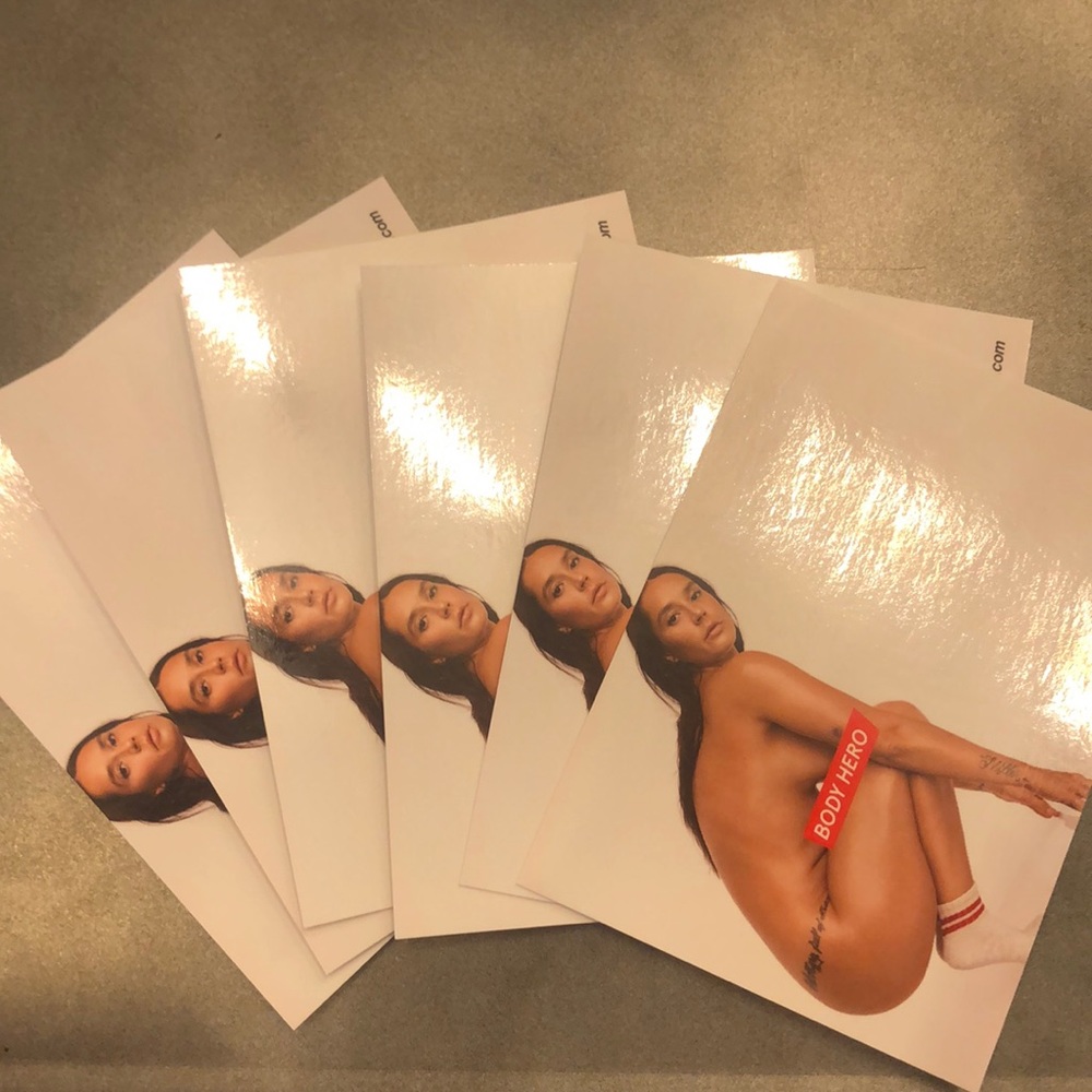 GLOSSIER BODY HERO POSTCARDS